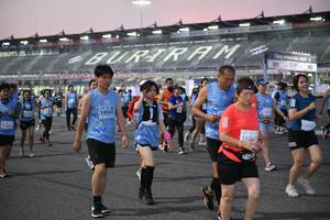 BIB: 53100, 524, 5274
                            <button type="button" onclick="openModal(10462922)" class="btn btn-primary btn-sm float-right btn-popup" data-toggle="modal" data-target=".modal-high-quality">
                        <i class="fas fa-shopping-cart"></i> Add to Cart
                    </button>
                                            <button type="button" onclick="isThisMe(10462922, true)" class="btn btn-success btn-sm float-right btn-popup btn-isme hidden" data-toggle="tooltip" data-placement="bottom" title="นี่คือรูปของคุณใช่ไหม คลิกที่นี่เพื่อเอาเข้าอัลบั้ม">
                        <i class="fas fa-plus"></i> Add to album
                    </button>
                    <button type="button" onclick="isThisMe(10462922, false)" class="btn btn-warning btn-sm float-right btn-popup btn-isnotme hidden">
                        <i class="fas fa-ban"></i> Remove from album
                    </button>